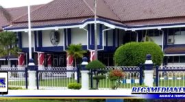 Caption: kantor Pemkab Sampang.