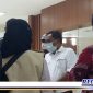 Caption: ketua Pakis saat melakukan peninjauan langsung ke MPP Bangkalan.