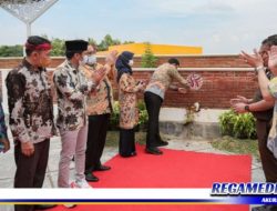 Bupati Pamekasan Resmikan Sentra Batik Tulis di Desa Klampar