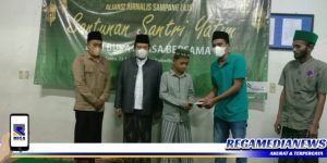 Aliansi Jurnalis Sampang Santuni Puluhan Santri Yatim Piatu Pondok Pesantren