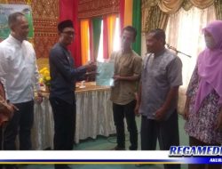 Bupati Aceh Selatan Serahkan Sertifikat Tanah Secara Simbolis 