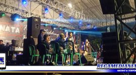 Caption: saat berlangsungnya orkes dangdut di Desa Sejati, Camplong, Sampang, disaat pandemi covid dan tanpa menerapkan protokol kesehatan.
