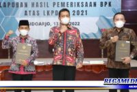 Caption: Bupati Sampang dan Ketua DPRD Sampang bersama Kepala BPK RI Perwakilan Jawa Timur. (Doc: Prokopim Pemkab Sampang)