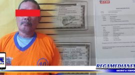 Caption: tersangka pencurian sepeda motor dan surat-surat kendaraan diamankan di Mapolsek Tambaksari Surabaya.