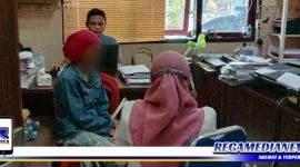 Caption: pelaku inisial (R) saat dimintai keterangan di ruang Unit Satreskrim Polres Sampang.