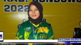 Caption: atlet catur Bangkalan (Ameliasih), peraih medali perak di kategori perorangan putri, Porprov Jatim ke VII.