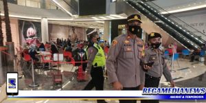 Polsek Mulyorejo Pantau Giat Vaksinasi di Mall Galaxy Surabaya