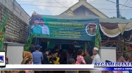 Suasan kegiatan Khitanan massal yang diselenggarakan oleh DPC PPP Bangkalan di Jalan Halim Perdana Kusuma.