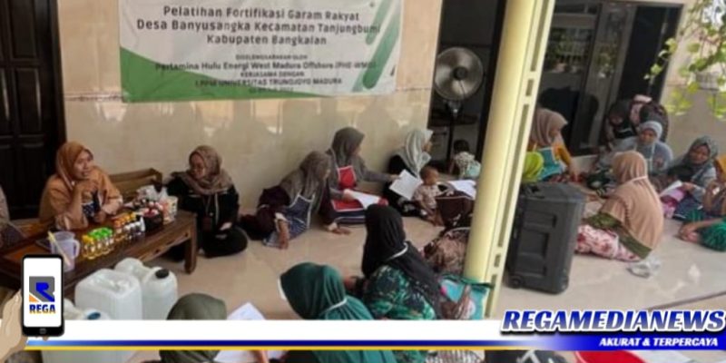 Pertamina Hulu Energi West Madura Offshore (PHE WMO) mengembangkan inovasi produk fortifikasi garam di Desa Banyusangka, Kecamatan Tanjungbumi, Kabupaten Bangkalan.