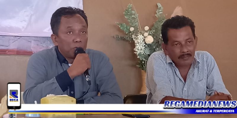 Caption: Ketua Pakis (Abdur Rahman Tohir), saat menggelar konferensi pers bersama awak media.