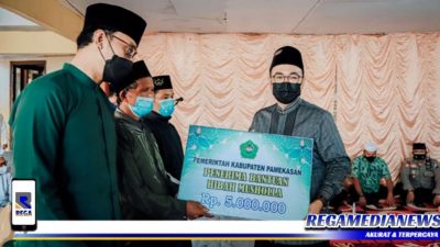 Safari Ramadan 1443 H, Bupati Pamekasan Salurkan Bantuan untuk Guru Ngaji di Dua Kecamatan