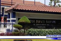 Caption: kantor Pemkab Sampang.