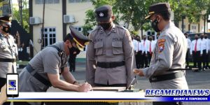 3 PJU dan 4 Kapolsek Jajaran Polres Sampang Dimutasi