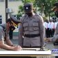 Caption: Kapolres Sampang (AKBP Arman) pimpin apel dan serah terima jabatan sejumlah PJU dan Kapolsek jajaran Polres Sampang.