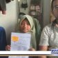 Caption: Zainal Abidin Ketua LSM Abdi Rakyat Nusantara (kanan) dampingi Sindi Agustin, untuk kembali masuk sekolah.