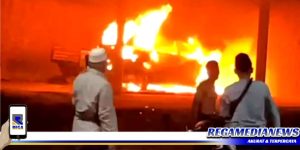 Dua Mobil Anggota DPRD Sampang Hangus Terbakar