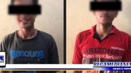 Caption: dua tersangka penyalahgunaan narkoba saat diamankan di Mapolsek Pabean Cantikan Surabaya.