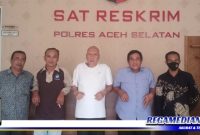 Caption: saat perwakilan Lembaga Swadaya Masyarakat (LSM) mendatangi Mapolres Aceh Selatan.