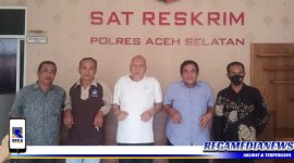 Caption: saat perwakilan Lembaga Swadaya Masyarakat (LSM) mendatangi Mapolres Aceh Selatan.