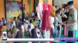 Caption: pemberian santunan anak yatim dalam rangka memperingati Tahun Baru Islam 1 Muharram 1444 Hijriyah.
