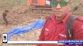 Caption: Ketua GAM Gorontalo, Amin Suleman saat tinjau lokasi tambang.