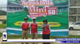 Caption: foto bersama Kepala Disdikbud Aceh Selatan Akmal AH.