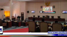 Caption: Paripurna mendengarkan pidato Kenegaraan Presiden, menjelang HUT Kemerdekaan RI.