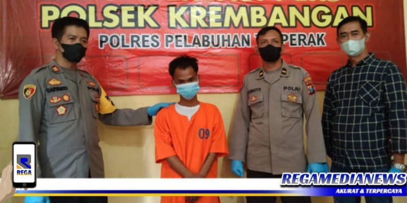 Caption: Kapolsek Krembangan (AKP Sudaryanto) tunjukkan seorang pengamen yang ditangkap saat pesta narkoba.