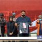 Caption: Kasat Reskrim Polres Pelabuhan Tanjung Perak tunjukkan barang bukti dan tersangka kasus pencabulan.