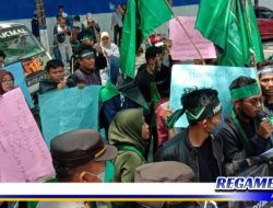 Mahasiswa Sampang Demo DPRD Tolak Rencana Kenaikan Harga BBM