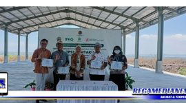 Caption: foto bersama usai penandatangan MoU pengelolaan TPA Sampah di Desa Buluh, Kecamatan Socah, Bangkalan, (Doc: Syamsul Arifin/RMN).