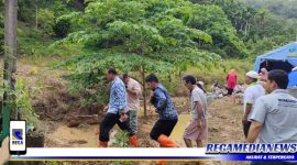 Caption: Sekda Cut Syazalisma dan Kalak BPBD H.Zainal Saat meninjau lokasi pengungsian di Gampong Lhok Bengkuang Kecamatan Tapaktuan.