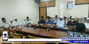 Puluhan Tomas Datangi DPRD Sampang, Tanyakan Mekanisme Penyaluran BLT DD