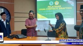 Caption: usai penandatanganan kerjasama legal contract drafting MUI Jawa Timur dengan pihak UTM, (Doc: Syamsul Arifin/RMN).