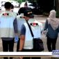 Caption: penyidik KPK saat berada di area kantor Pemerintah Kabupaten Bangkalan, (Doc: Syafin/RMN).