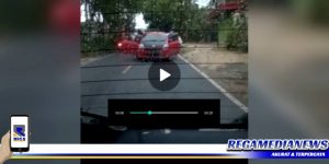 Polisi Berpakaian Preman Geledah Mobil di Trapang Sampang