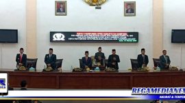 Caption: saat paripurna, Bupati dan Wakil Bupati Sampang bersama Ketua dan Wakil Ketua DPRD Sampang, (Doc: Muadi/RMN).
