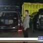 Caption: dua unit mobil bermuatan puluhan jerigen berisi solar saat diamankan polisi, (Doc: Polsek Popayato Barat).