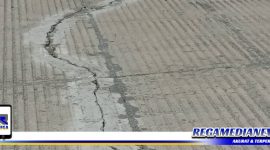 Caption: foto hasil jepretan 25 November 2022, kondisi rabat beton retak, (Dok. Muadi/Regamedianews).