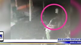 Caption: rekaman cctv saat terduga pelaku saat melakukan pencurian sepeda motor dinas Sekcam Robatal, Sampang, (Dok. Muadi/Regamedianews).