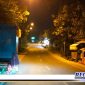 Caption: terkesan ditempatkan permanen, box trafo listrik makan bahu jalan jalur Omben - Pamekasan, (Dok. Joker)