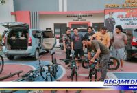 Caption: Timsus Reskrim Polres Bangkalan tunjukkan barang bukti kasus pencurian sepeda angin, (Dok. Syafin/Regamedianews).