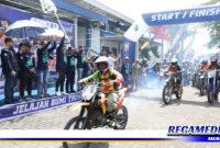 Caption: Bupati Sampang lepas peserta Sampang Adventure Trail (SATE) 4, (Dok. Prokopim Sampang). 