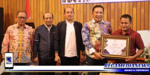 Rega Media News Terima Reward Media Terproduktif Dari Bupati Sampang