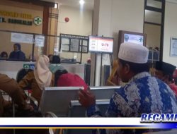 Pasien UHC Puskesmas Blega Membludak, Stok Obat Kurang