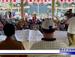 Warga Bator Bangkalan Geruduk Kantor Kecamatan Klampis