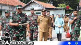 Caption: Danrem 084/Bhaskara Jaya didampingi Wabup Sampang saat tinjau asrama lama Kodim, (dok. Prokopim).