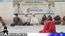 Caption: berlangsungnya kegiatan bhakti sosial, dalam acara anniversary Gerakjatim, (dok. regamedianews).