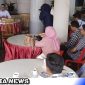 Caption: Ketua KIP Aceh Selatan, Saiful Bismi, SE yang didampingin Sekretaris KIP, Elwin saat memberi keterangan kepada awak media di hotel dian rana tapaktuan. (Foto: asmar endi) 