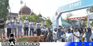 HUT BUMN Ke-25, Bupati Aceh Selatan  Lepas Ribuan Peserta Jalan Sehat